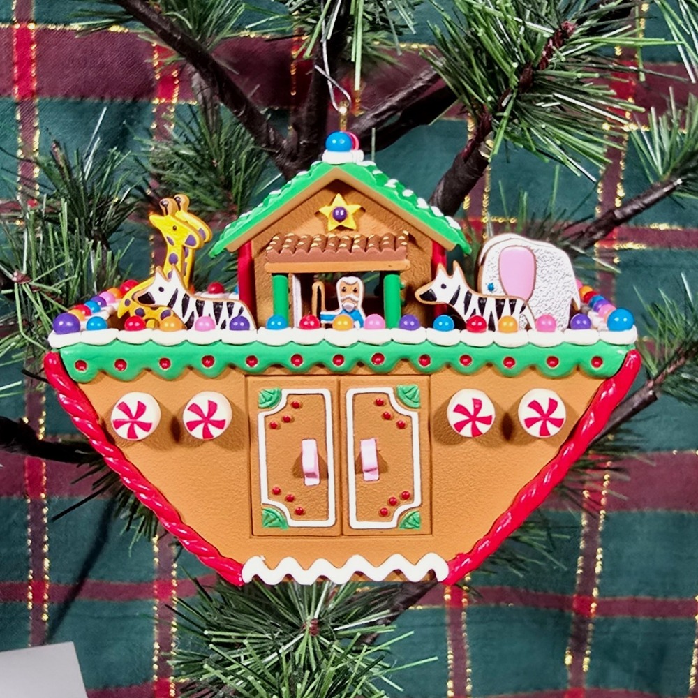 Hallmark Keepsake Noah's Ark Gingerbread Christmas Ornament 2009 Sharon Visker‎